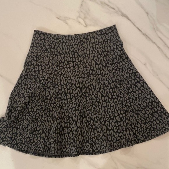 CECE Women's Gray Animal Print Above The Knee A-Line Skirt - Picture 3 of 5